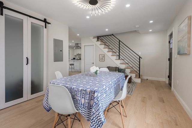 142 Concord St, Lowell, MA 01852