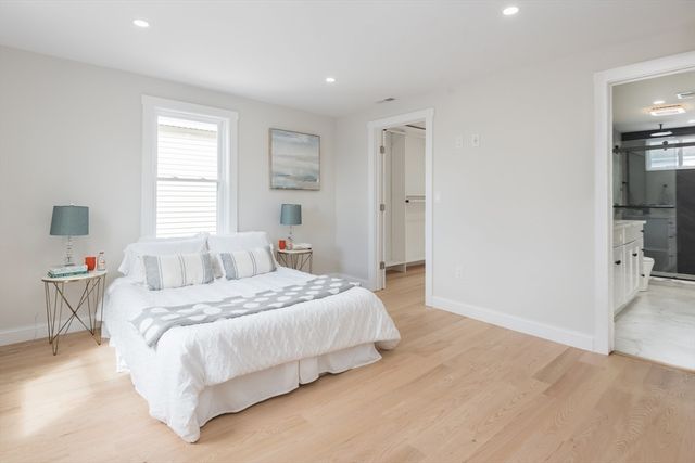 142 Concord St, Lowell, MA 01852