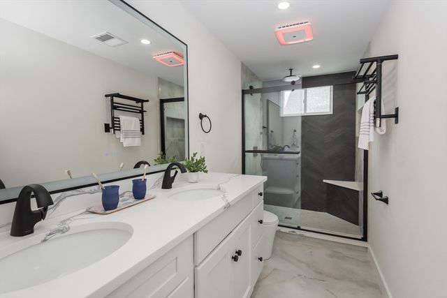 142 Concord St, Lowell, MA 01852