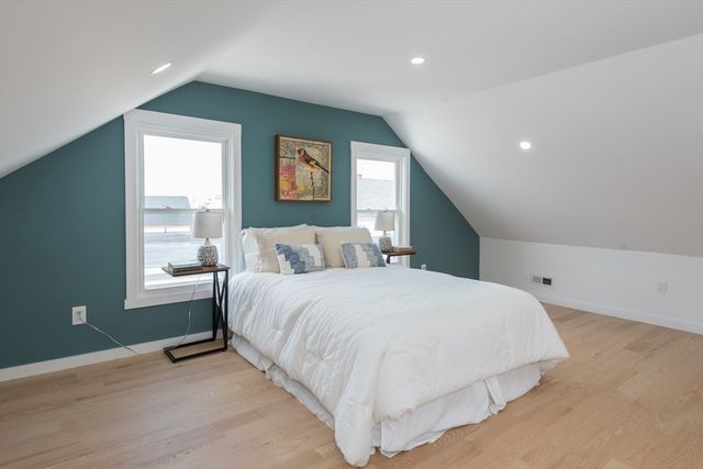 142 Concord St, Lowell, MA 01852