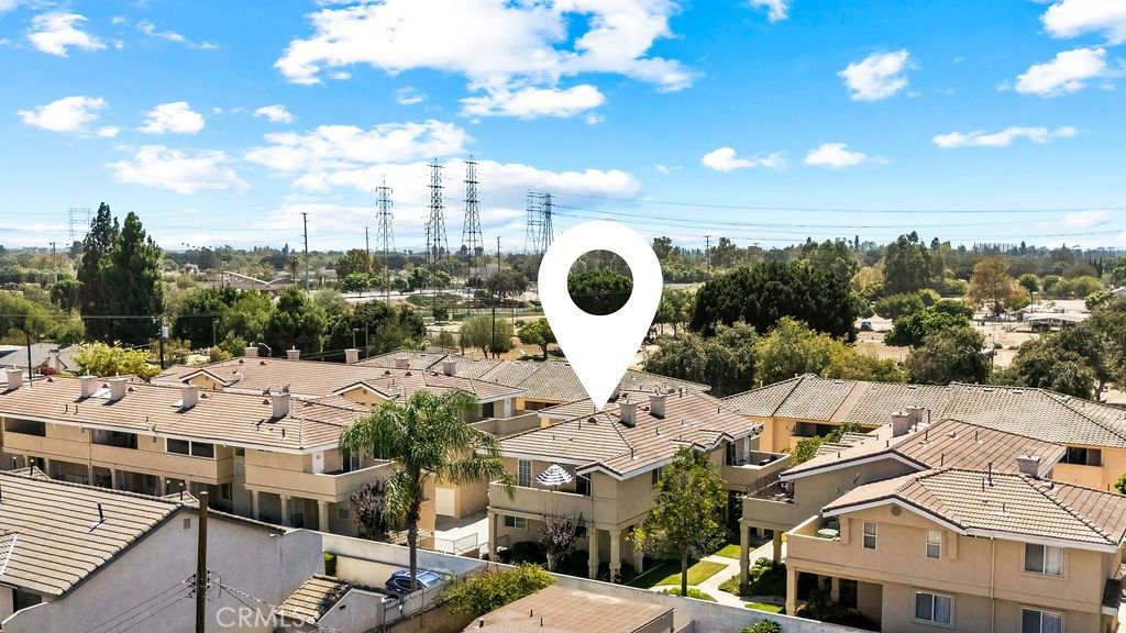 Image 15 of property listing at 11413 216th, Lakewood, CA 90715