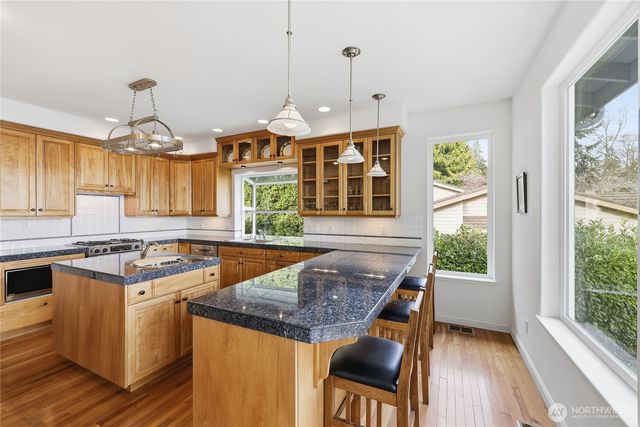 140 Trafalgar Drive, Port Townsend, WA 98368