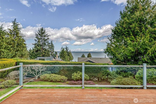140 Trafalgar Drive, Port Townsend, WA 98368