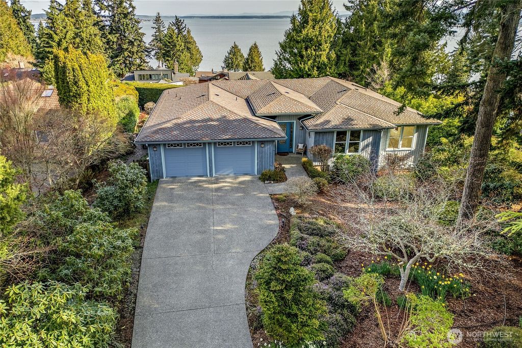 140 Trafalgar Drive, Port Townsend, WA 98368
