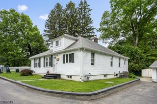 75 Glenwild Ave, Bloomingdale Boro, NJ 07403