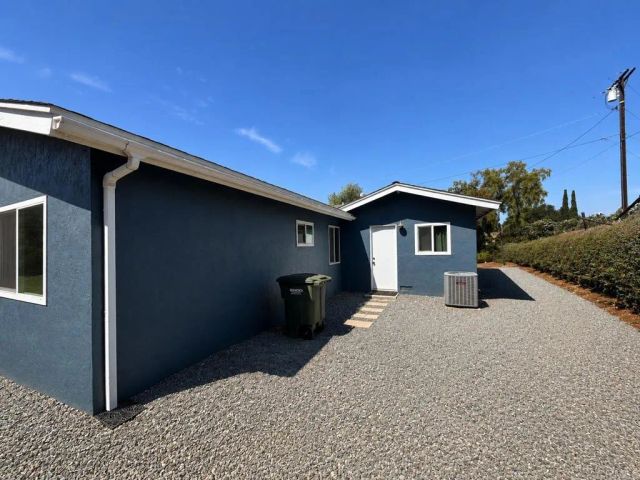 3113 Pine Ln, Spring Valley, CA 91978