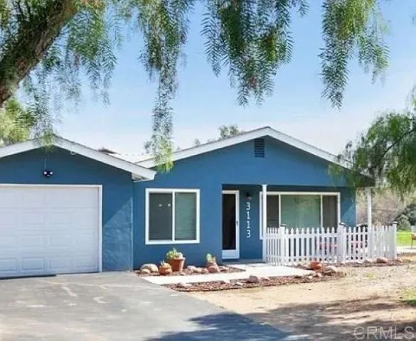 3113 Pine Ln, Spring Valley, CA 91978