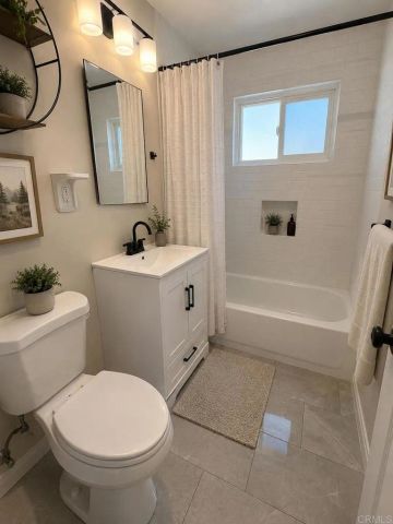 3113 Pine Ln, Spring Valley, CA 91978