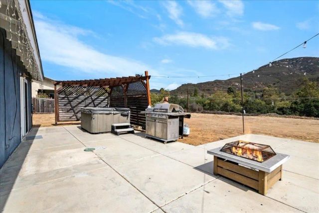 3113 Pine Ln, Spring Valley, CA 91978