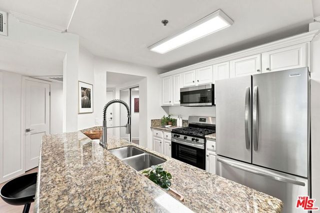4401 Sepulveda Boulevard 202, Sherman Oaks, CA 91403