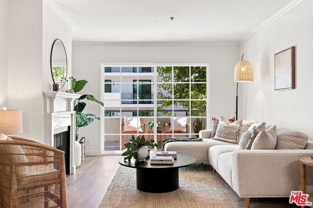 4401 Sepulveda Boulevard 202, Sherman Oaks, CA 91403