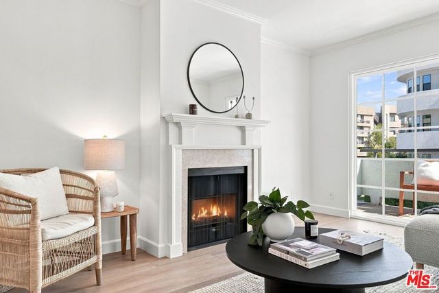 4401 Sepulveda Boulevard 202, Sherman Oaks, CA 91403