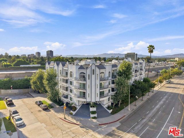 4401 Sepulveda Boulevard 202, Sherman Oaks, CA 91403