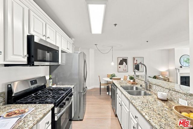 4401 Sepulveda Boulevard 202, Sherman Oaks, CA 91403