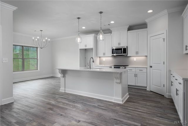 13761 Blackoak, Northport, AL 35475