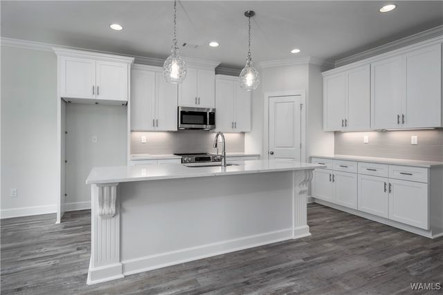 13761 Blackoak, Northport, AL 35475