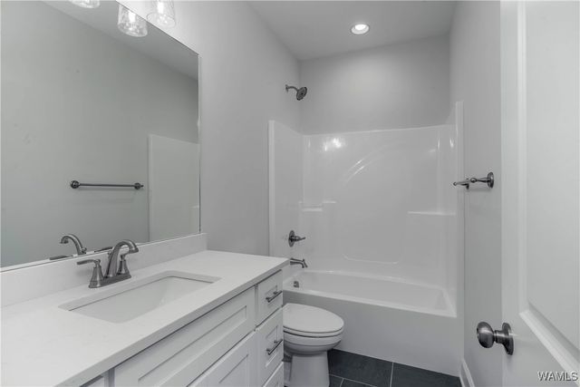 13761 Blackoak, Northport, AL 35475