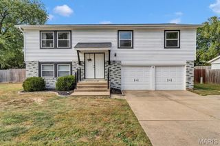 6 Green Valley Drive, St Peters, MO 63376