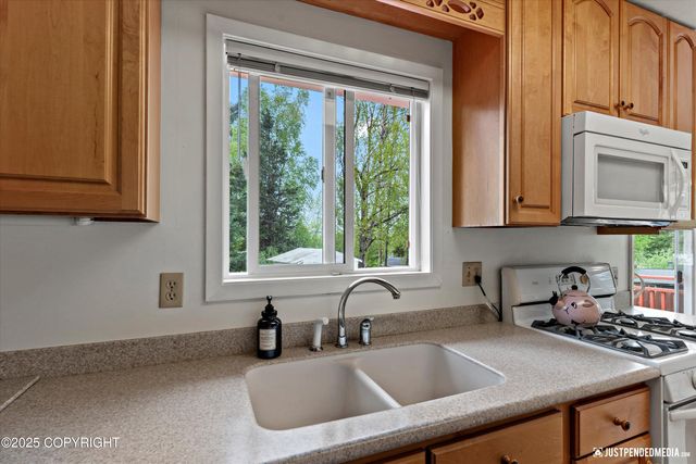 13438 Stephenson Street, Anchorage, AK 99515