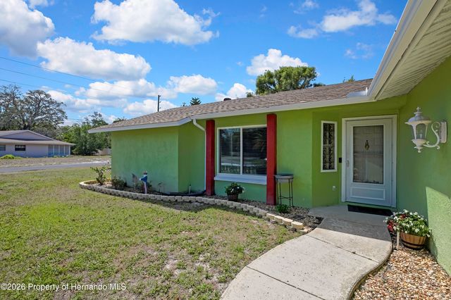 6100 Piedmont Drive, Spring Hill, FL 34606
