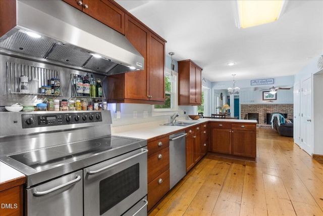 18 Surrey Lane, Durham, NC 27707