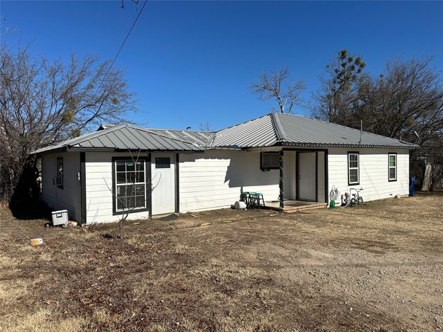 906 7th Street, Brownwood, TX 76801