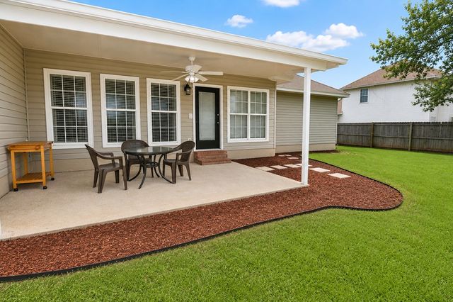 113 Arcadia Dr, Dothan, AL 36305