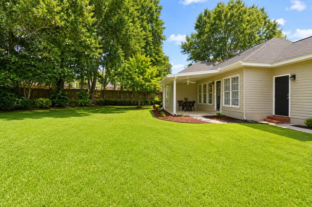 113 Arcadia Dr, Dothan, AL 36305