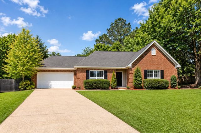 113 Arcadia Dr, Dothan, AL 36305