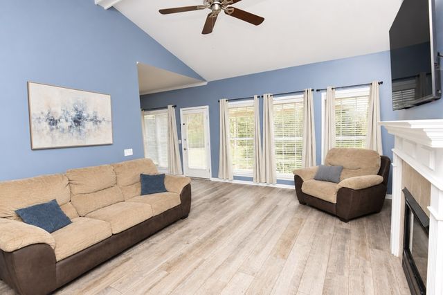 113 Arcadia Dr, Dothan, AL 36305