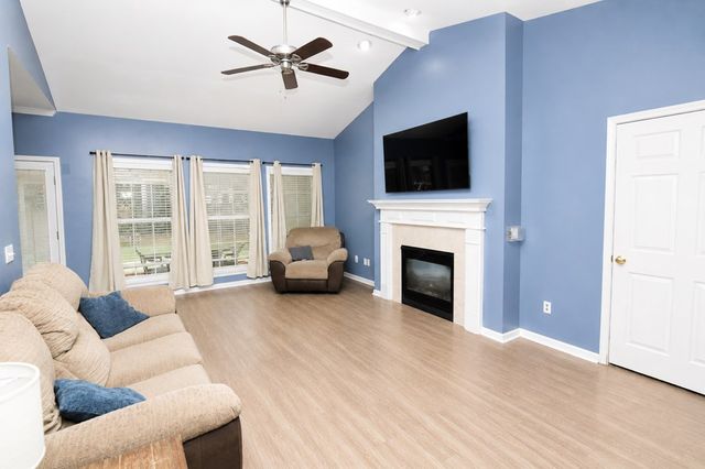 113 Arcadia Dr, Dothan, AL 36305