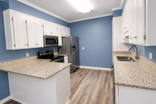 113 Arcadia Dr, Dothan, AL 36305