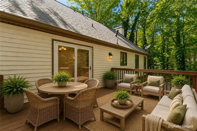 1476 W Lake Drive, Gainesville, GA 30501