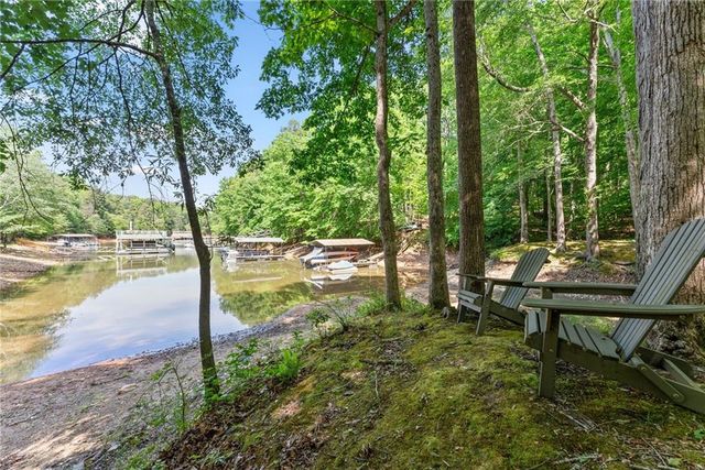 1476 W Lake Drive, Gainesville, GA 30501