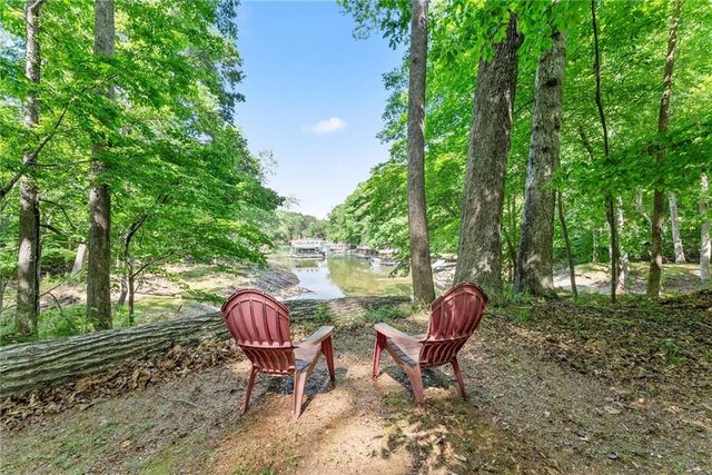 1476 W Lake Drive, Gainesville, GA 30501