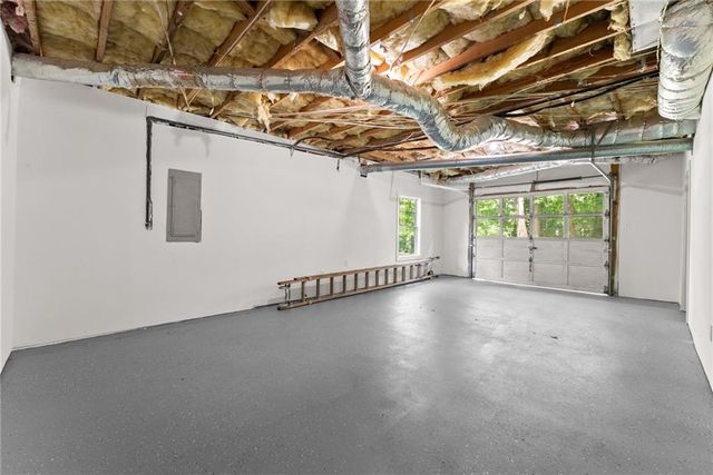 1476 W Lake Drive, Gainesville, GA 30501