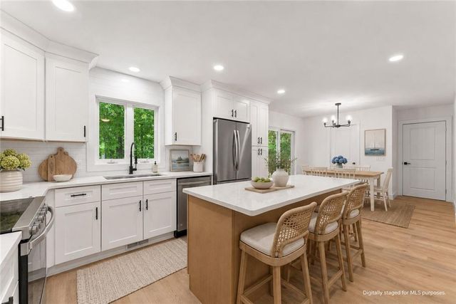 1476 W Lake Drive, Gainesville, GA 30501