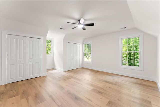 1476 W Lake Drive, Gainesville, GA 30501