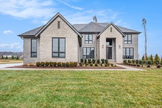 13937 Regatta Bay Drive, Shelby Charter Township, MI 48315