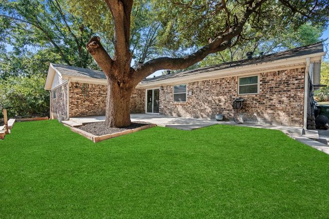 2116 Tamworth Court, Bedford, TX 76021
