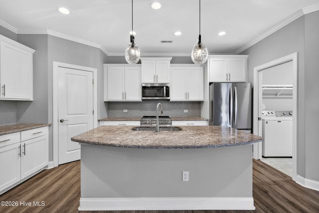 8450 Oak Abbey Trail NE, Leland, NC 28451