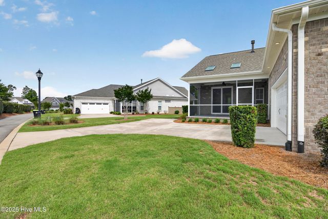 8450 Oak Abbey Trail NE, Leland, NC 28451