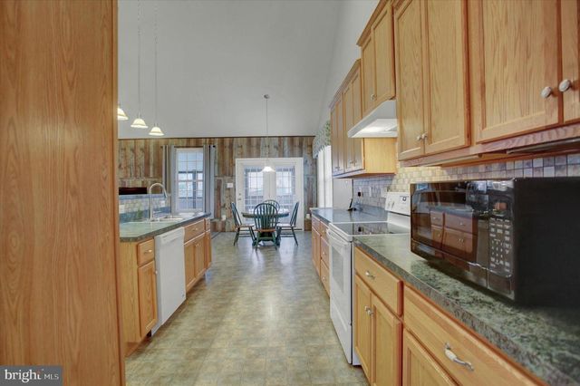 1234 THISTLEDOWN DRIVE, Chambersburg, PA 17202