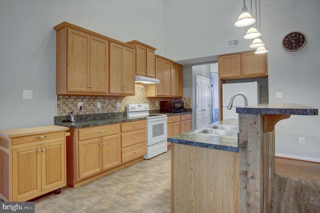 1234 THISTLEDOWN DRIVE, Chambersburg, PA 17202