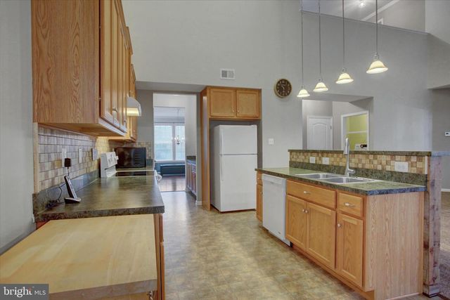 1234 THISTLEDOWN DRIVE, Chambersburg, PA 17202