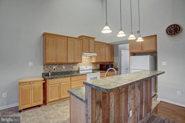 1234 THISTLEDOWN DRIVE, Chambersburg, PA 17202