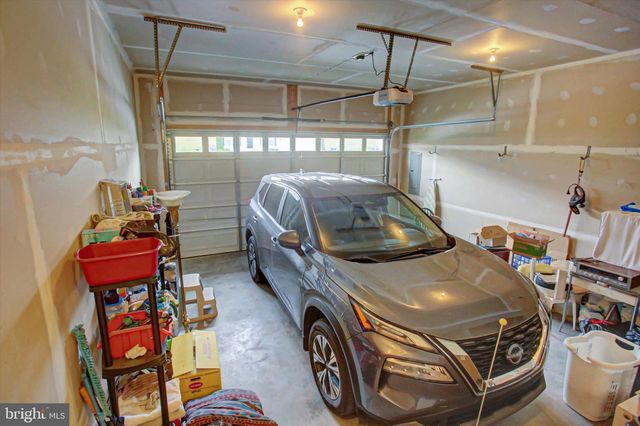 1234 THISTLEDOWN DRIVE, Chambersburg, PA 17202