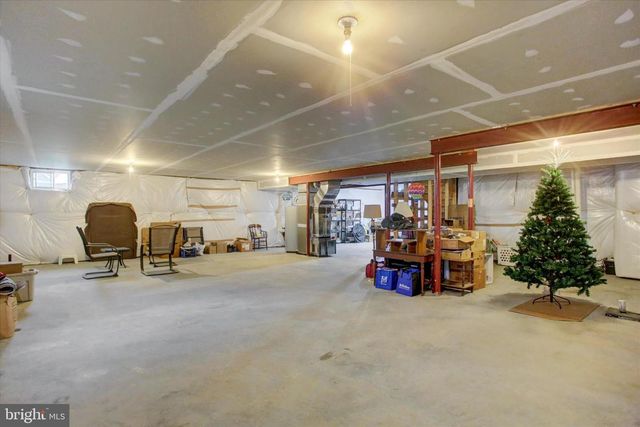 1234 THISTLEDOWN DRIVE, Chambersburg, PA 17202