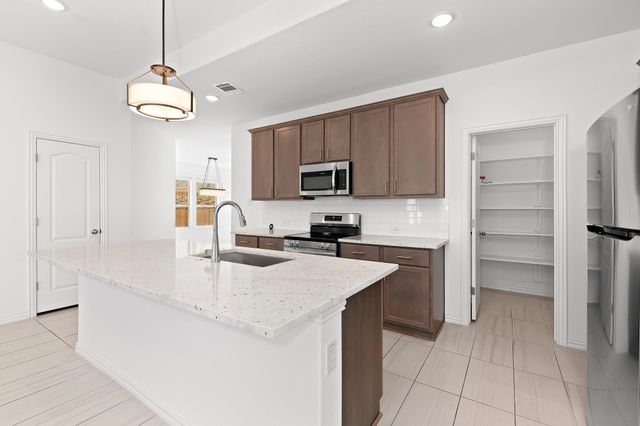 1128 Ridge Runner DR, Georgetown, TX 78628