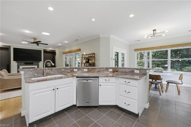 2724 Longworth CT, Virginia Beach, VA 23456